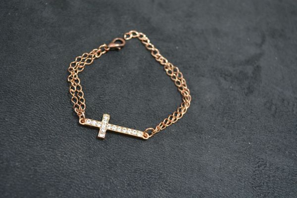 Pulseira cruz rose - P1634