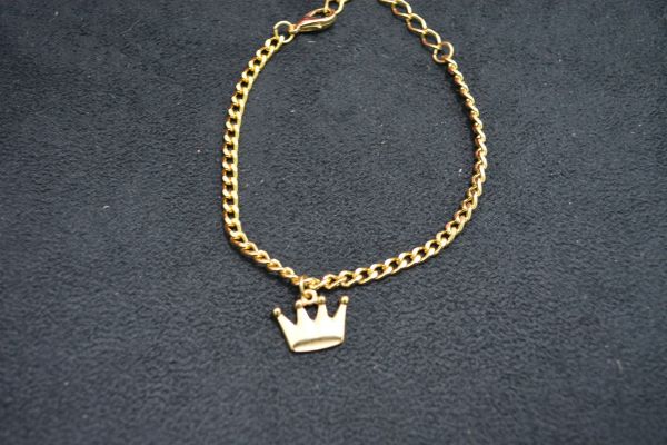 Pulseira coroa dourada - P1319