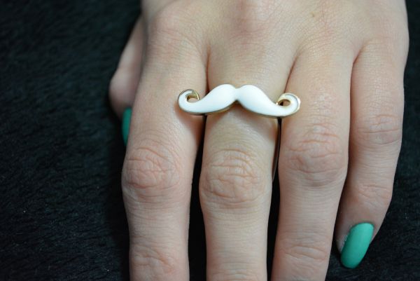 Anel mustache - A1204