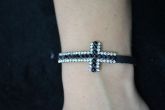 Pulseira cruz strass - P1351