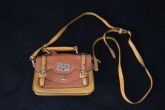 Bolsa maletinha mostarda - B1208
