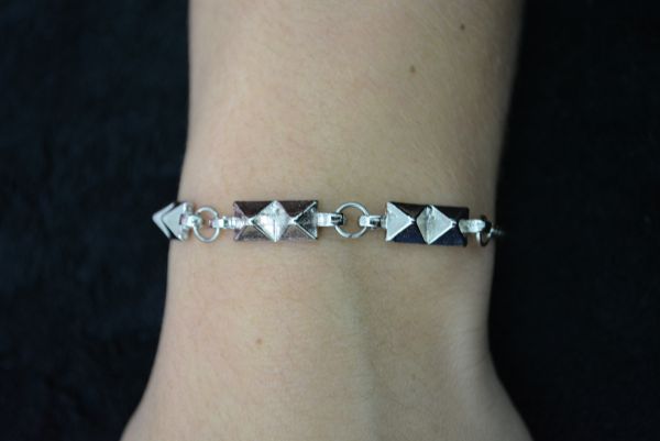 Pulseira spikes - P1359