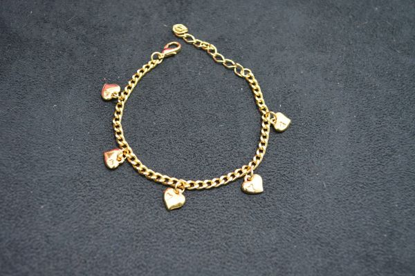 Pulseira corações dourada - P1334