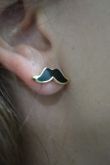 Brinco folhado bigode preto - SJI1229