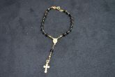 Pulseira terço preto folhado a ouro- SJR122
