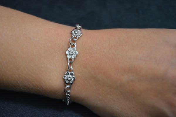Pulseira 3 florzinhas - P1302