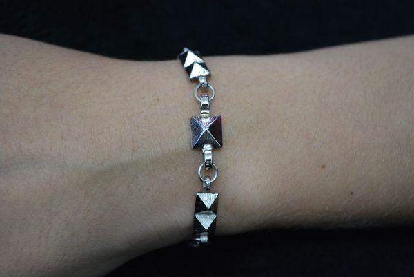 Pulseira spikes - P1359